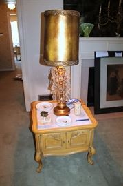 Marble-top end table, Hollywood Regency crystal lamp (pair)