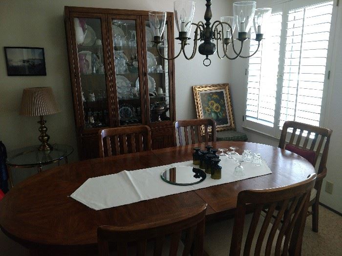 Furniture Dining Room set with Hutch