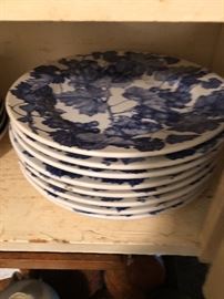 nice blue and white dinner plates
