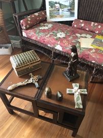 arts and crafts style coffee table. 