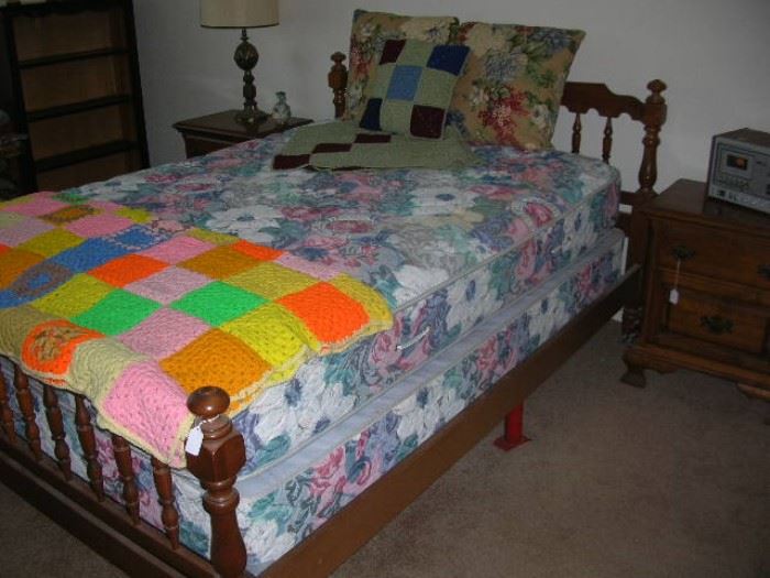 Full size bed