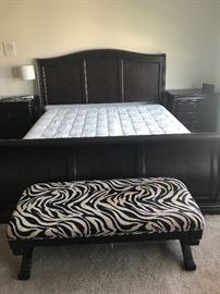 Direct Designs Rochelle King Sleigh Bed Steinhafeld