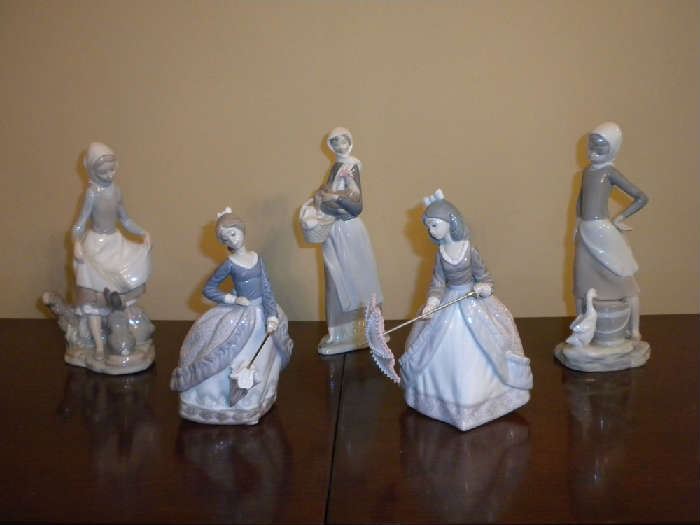 Lovely Lladro Collection (26 Pieces!)