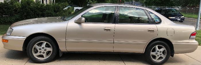 Toyota Avalon, 4D, 1997, 144,250 mi (Sealed Bid Auction)