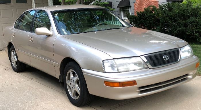 Toyota Avalon, 4D, 1997, 144,250 mi (Sealed Bid Auction)