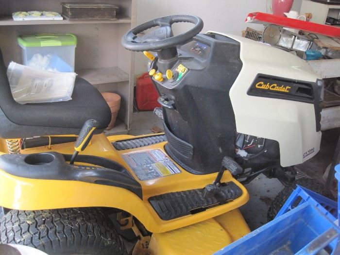 Cub Cadet lawn tractor (100 hours)