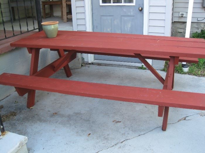picnic table