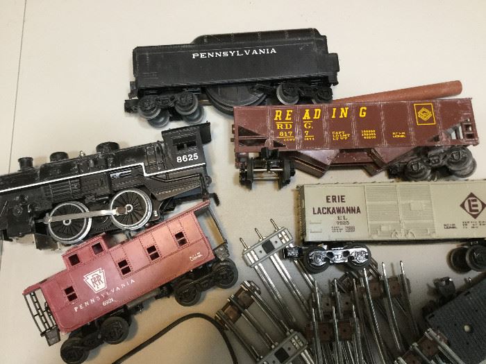 Toy Trains ft. Lionel    http://www.ctonlineauctions.com/detail.asp?id=737660