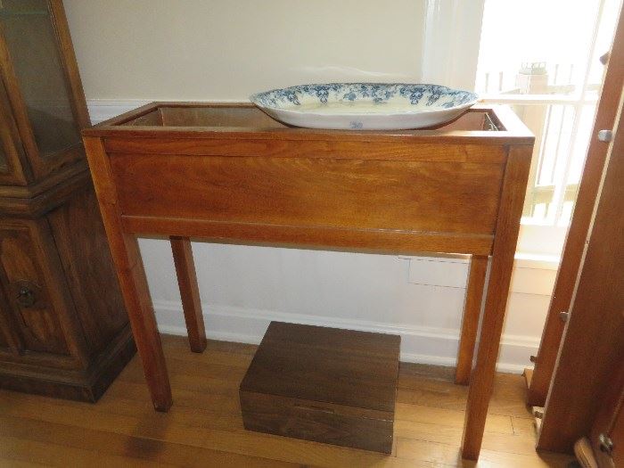 Antique oak plant stand with liner