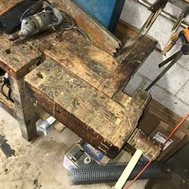 Only the bench and the attached buses are sold