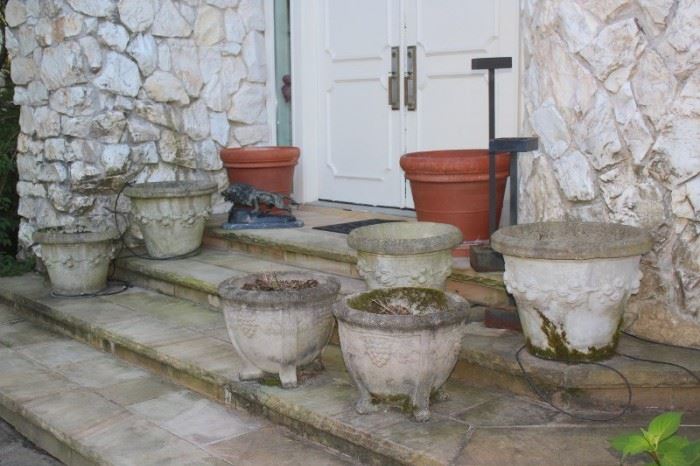 Nice Assortment of Garden Pots
