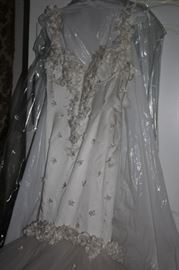 Size 4 Wedding Gown Never Worn: Pnina Tornai Paid $4500/Veil $1500 Sample Sale