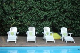 4 Folding White Adirondack Chairs with Decorative Pillows