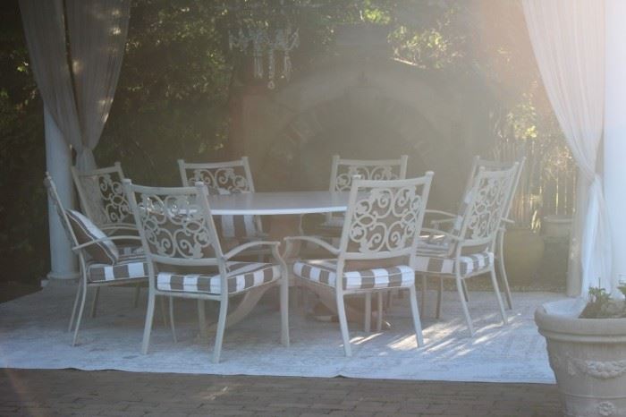 Outdoor Aluminum Patio Set with 72” Round Wood Dining Table and 8 Chairs