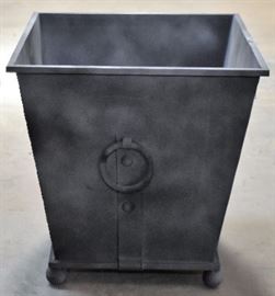 Pair square planters