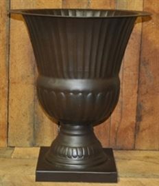 Pair metal urns