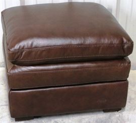 Leather Italia ottoman