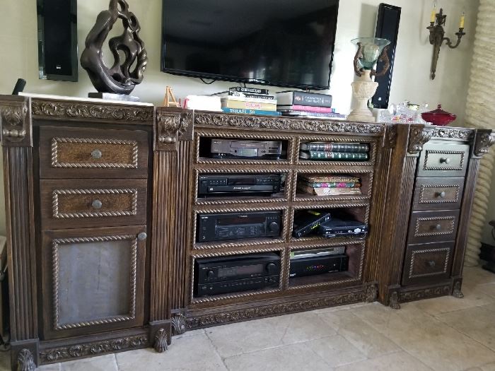 LG. CABINET FOR ELECTRONICS OR WINE CELLAR
