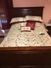Rize the Edge Adjustable Bed Frame & Mattress! Brand New! Queen Wood Head & Foot Boards!
