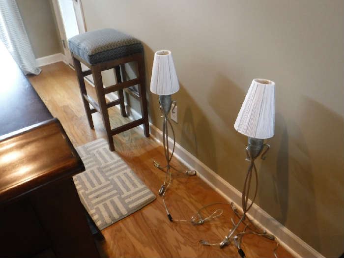 Beautiful lamps like new! Priced to sell! Cost over $200 brand new from Sprintz a couple years ago.