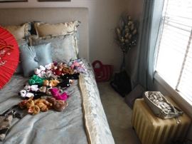 A few fun beanie babies!