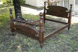 Decorative Pine Cannonball Bed