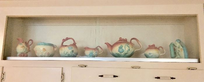Collection of Hull (Bow Knot) Pottery