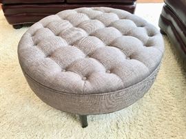Tufted ottoman
