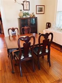 American Drew Dining Room Table with Six Chairs, Leaf - North Carolina