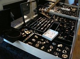 Entire Case is Gold 14K, 18K, & 10K