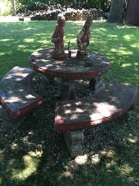 I love this cement yard set -- bring your muscle to move it out -- great find.