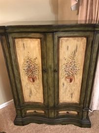 Beautiful hand painted chest. Can be used for tv or other storage. Like new!!