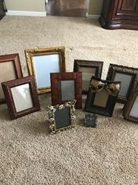 Tones of beautiful picture frames 