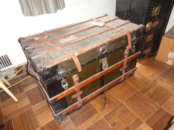 1930's trunk complete with handles both ends and original leather straps