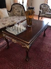 VICTORIAN STYLE COFFEE TABLE