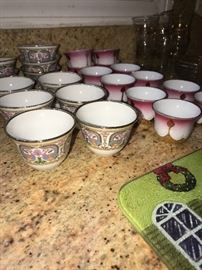 KITCHENWARE / GLASSWARE / BAKEWARE