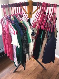 WOMENS CLOTHING-SIZE SMALL TO MEDIUM