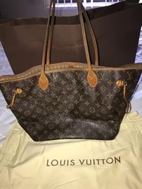 AUTHENTIC LOUIS VUITTON NEVERFULL MM