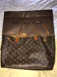 AUTHENTIC LOUIS VUITTON NEVERFULL MM