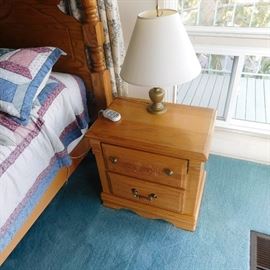 queen bedroom set two dressers two night stands