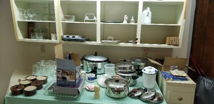 Assorted high quality kitchenware