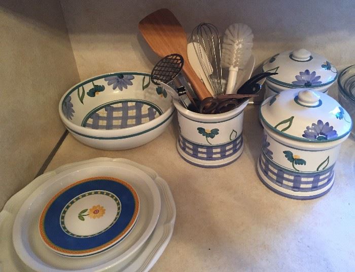 Country themed kitchware