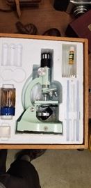 39. Vintage Cable Microscope set