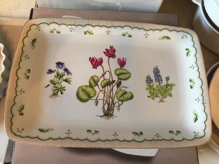 Victorian Garden Private Collection of Georges Briard serving tray