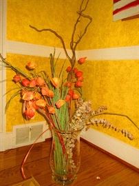 Dried flower arrangement
