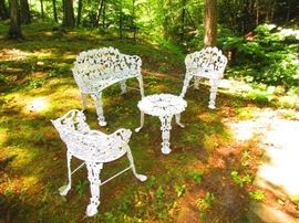 Vintage Iron Garden Set