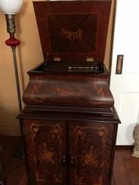 Porter Music Box and Case with approx 50 discs