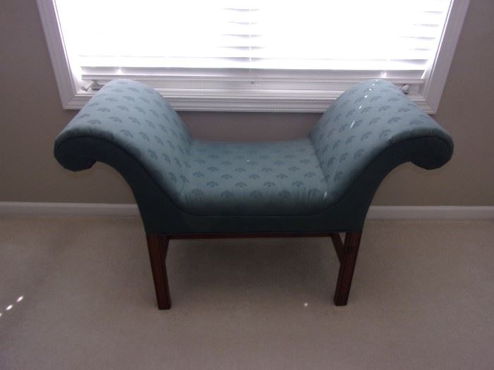 Pretty rolled arm upholstered bench.