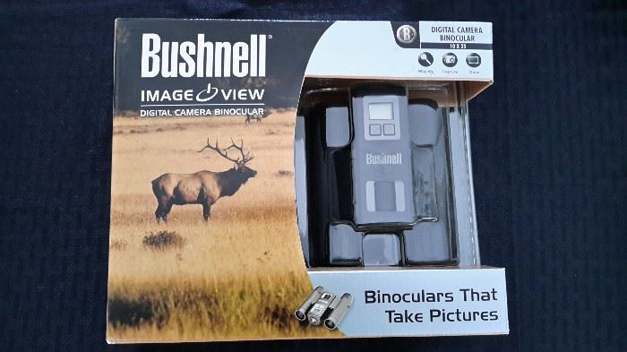 Bushnell Digital Camera Dinocular, 10X25. New in box.