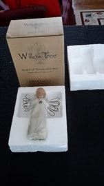 Willow Tree figurine, "Angel of Rememberance", new in box.